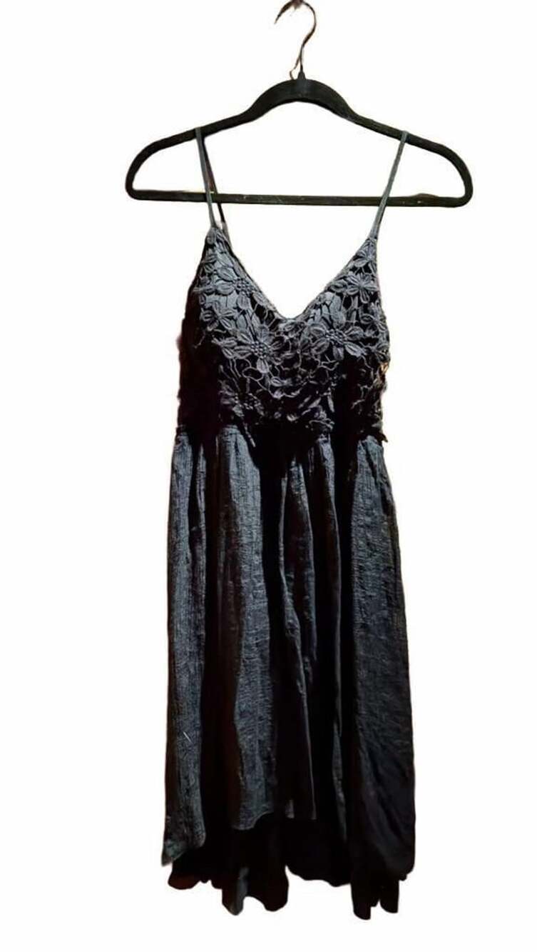 Joy Bee Black Spaghetti Strap Crochet Lace Bodice Midi Dress